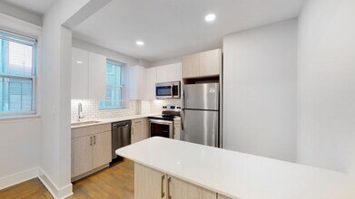 108-112 Jersey Street in Boston, MA - Building Photo - Interior Photo