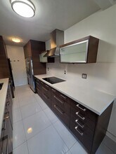 1344 N Martel Ave, Unit 305 in Los Angeles, CA - Building Photo - Building Photo