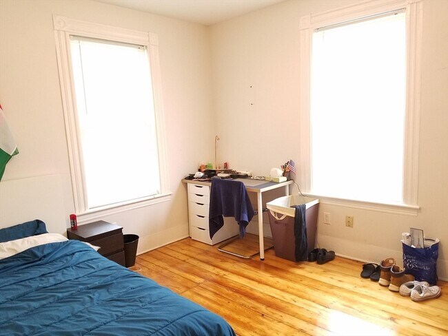 100 Flint St in Somerville, MA - Building Photo - Building Photo