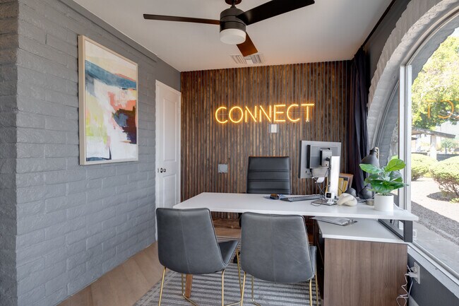 Connect on University Apartments in Mesa, AZ - Foto de edificio - Interior Photo