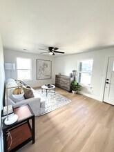 1172 W Cato Springs Rd in Fayetteville, AR - Building Photo - Building Photo