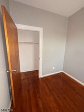 302 Princeton Ave in Jersey City, NJ - Building Photo - Building Photo