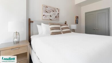 350 Maple Dr SW, Unit 210 in Washington, DC - Building Photo - Building Photo