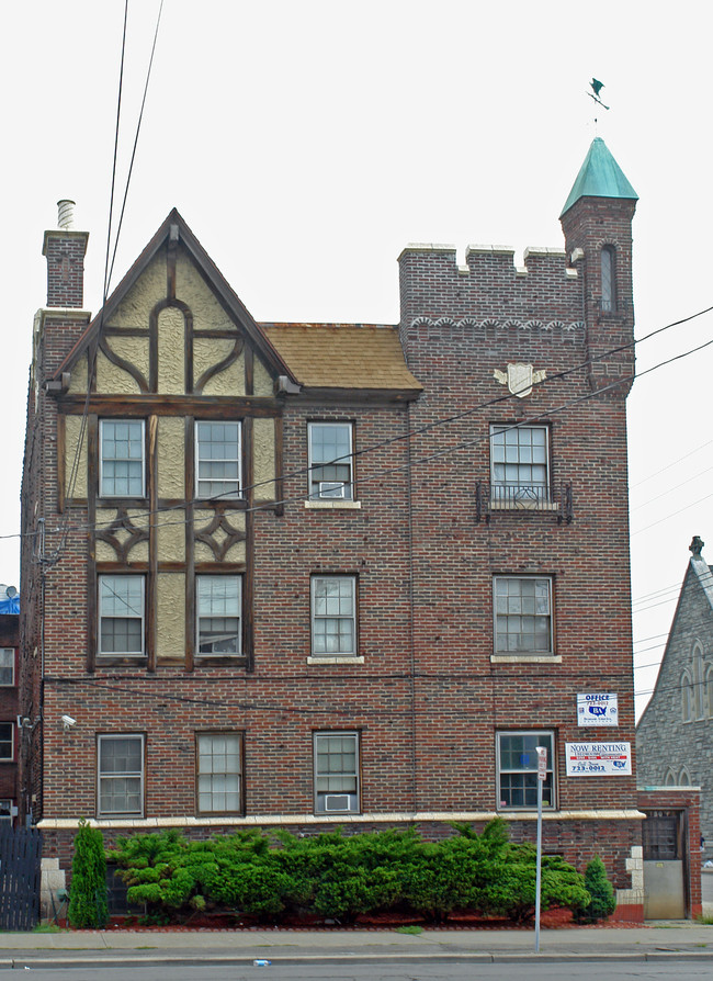 Lincoln Presidential in Binghamton, NY - Building Photo - Building Photo