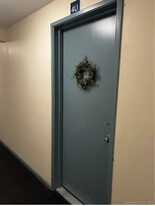 70 Farmington Ave, Unit 4u in New London, CT - Building Photo