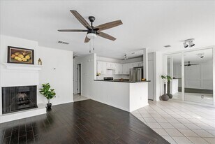 2379 Briarwest Blvd in Houston, TX - Building Photo