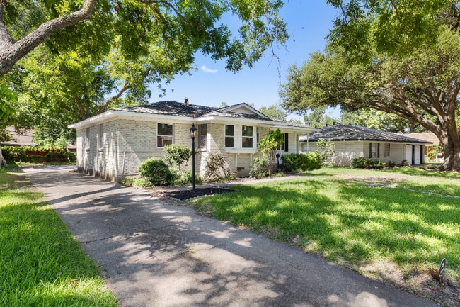 property at 529 Melrose Dr