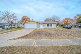 3345 High Lark Dr in Dallas, TX - Building Photo