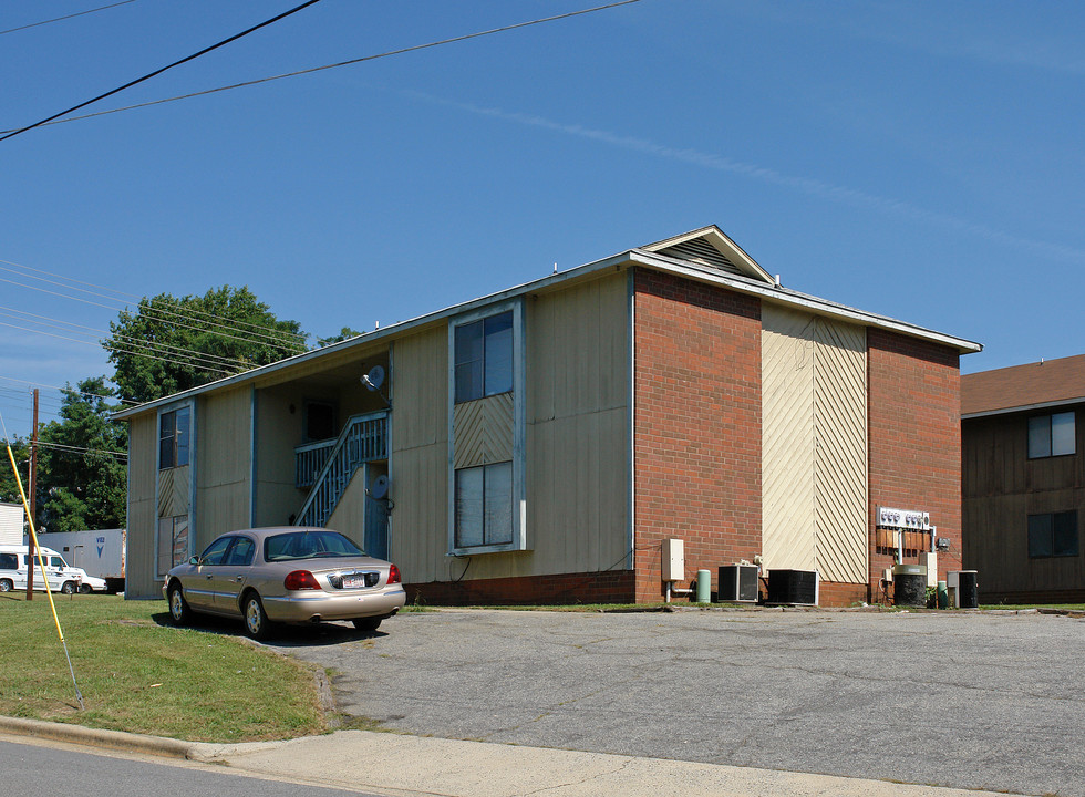 315 Kendall Ave in High Point, NC - Building Photo