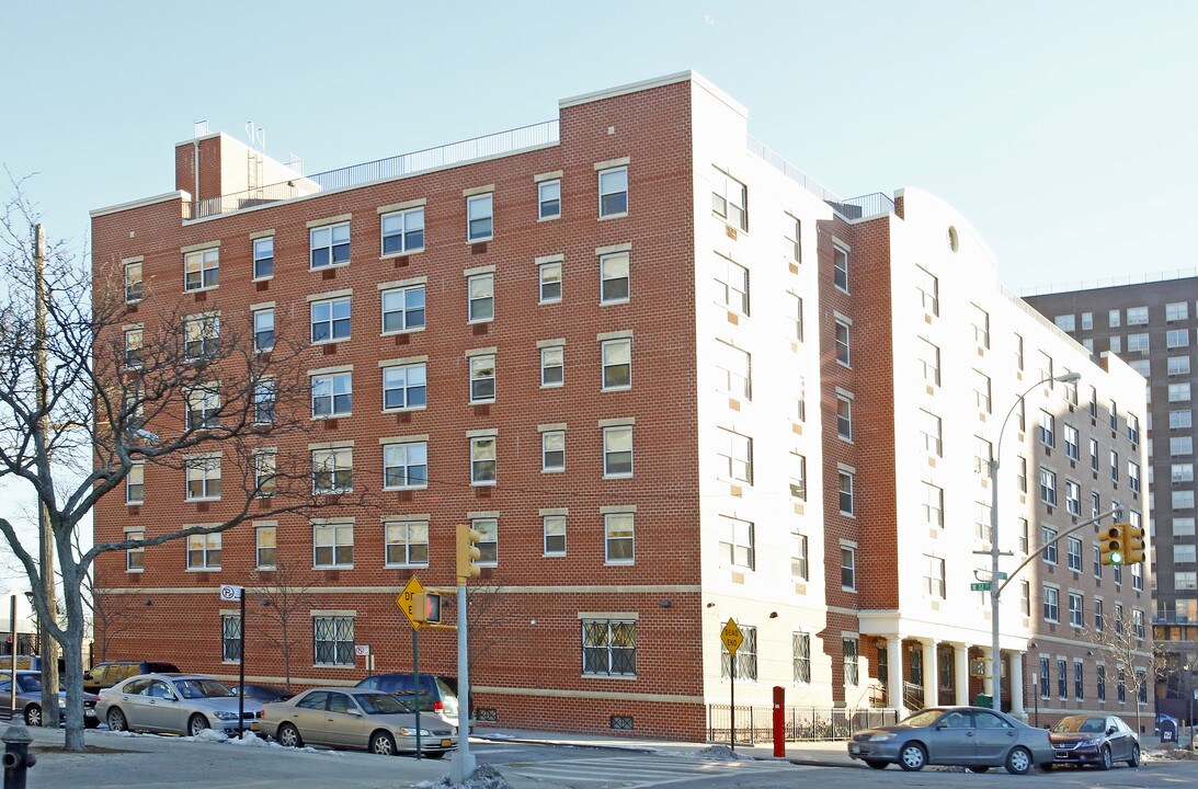 Surfside Gardens in Brooklyn, NY - Building Photo
