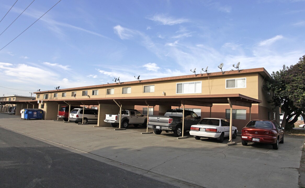 5318 Saint Mark Ave in Newark, CA - Foto de edificio