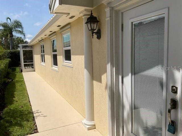 5793 Ithaca Way in Sarasota, FL - Building Photo - Building Photo