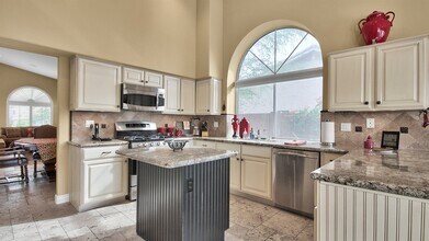 30256 N 47th St in Cave Creek, AZ - Foto de edificio - Building Photo
