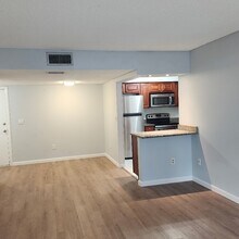 950 S Kanner Hwy in Stuart, FL - Building Photo - Building Photo