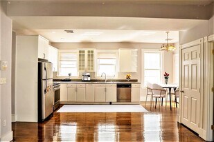 17 Parker Hill Ave, Unit 1 in Boston, MA - Building Photo