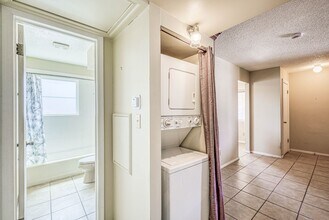 4555 Sun Valley Dr in El Paso, TX - Foto de edificio - Building Photo