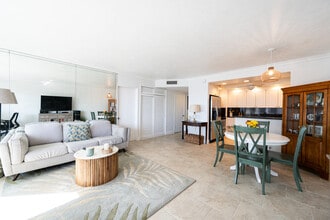 3700 Galt Ocean Dr, Unit 607 in Fort Lauderdale, FL - Foto de edificio - Building Photo