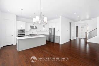 5615 Valley View Rd in Lehi, UT - Building Photo - Building Photo