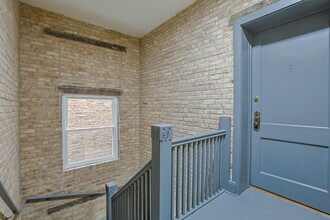 4413 W Montrose Ave in Chicago, IL - Building Photo - Building Photo