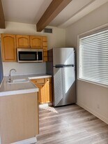 535 Loma Vista St, Unit GST in El Segundo, CA - Building Photo