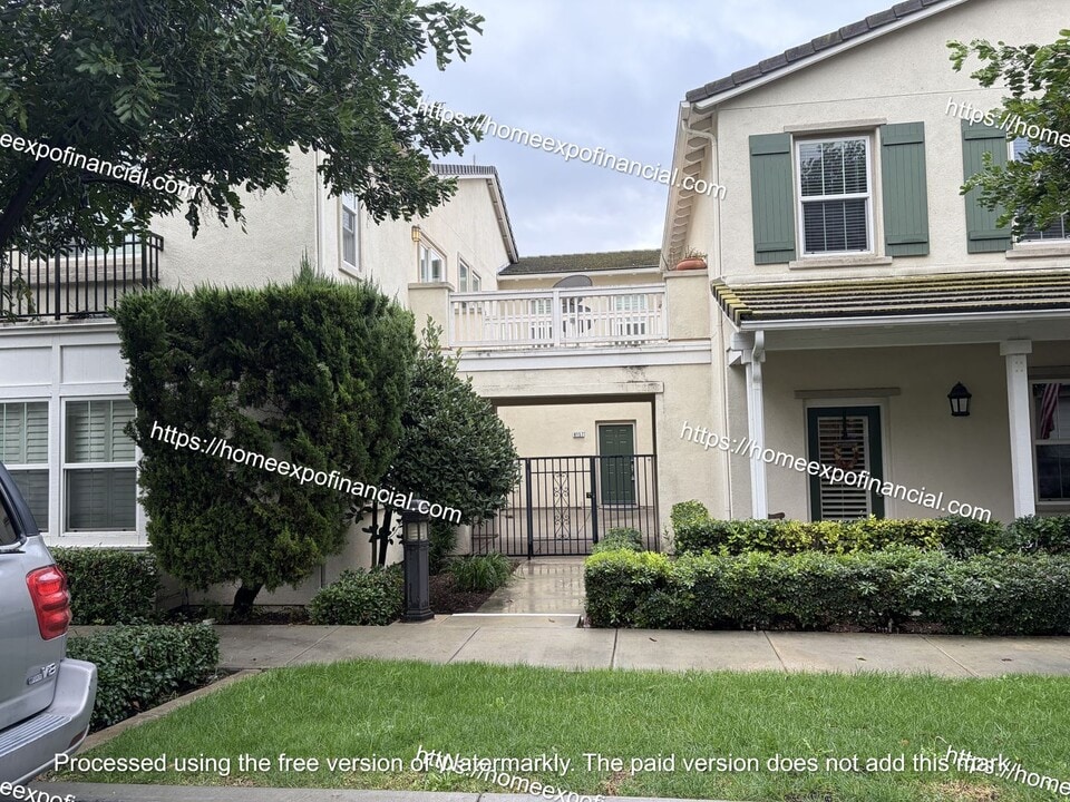 8157 Garden Gate St in Chino, CA - Building Photo