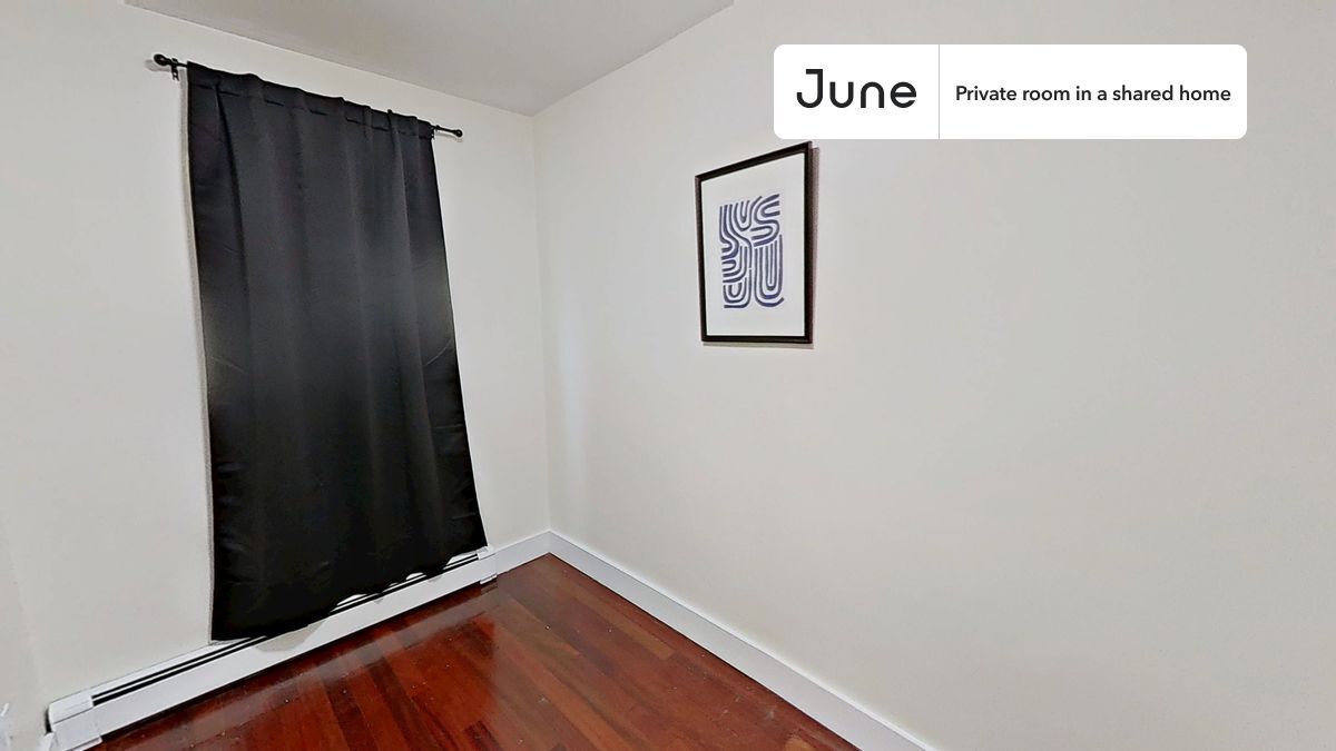 Private bedroom in 5 bed/2 bath Home in Boston, MA - Building Photo
