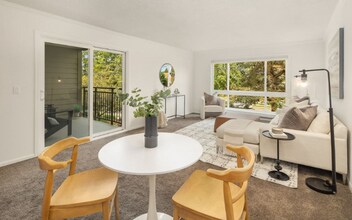 5844 NE 75th St in Seattle, WA - Building Photo - Building Photo