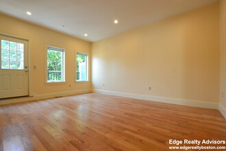10 Sparhawk St, Unit A in Boston, MA - Building Photo - Building Photo