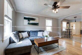 2505 Oakwood Ave, Unit House in Nashville, TN - Foto de edificio - Building Photo