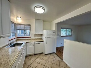 1330 Otis St in Lakewood, CO - Building Photo - Building Photo