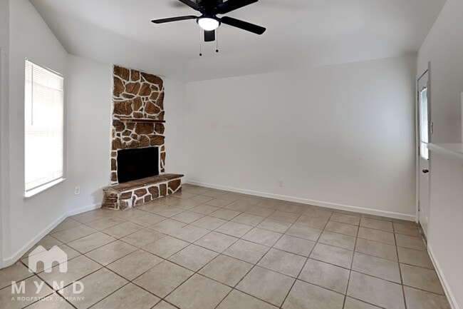 13027 Nature Trail, Unit 2303 in Houston, TX - Foto de edificio - Building Photo