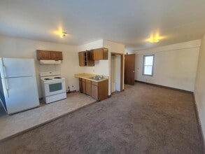 425 S 6th St in Stoughton, WI - Building Photo - Building Photo