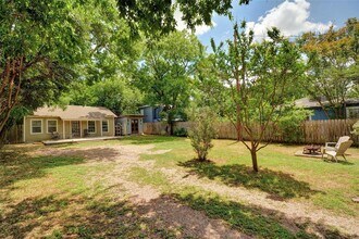 506 W St Johns Ave in Austin, TX - Building Photo - Building Photo