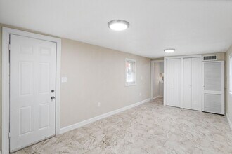 8108 N Alaska St in Tampa, FL - Building Photo - Building Photo