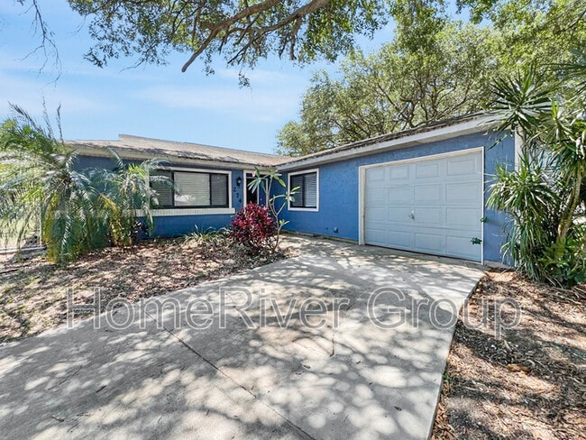 property at 274 SW Kentwood Rd