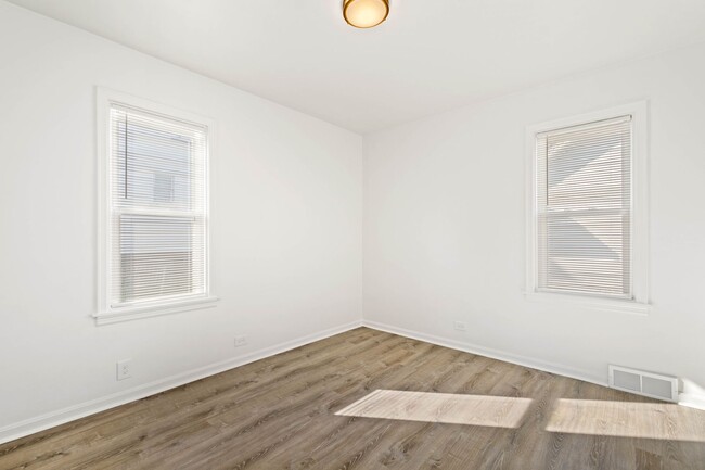property at 1704 Orchard Alley