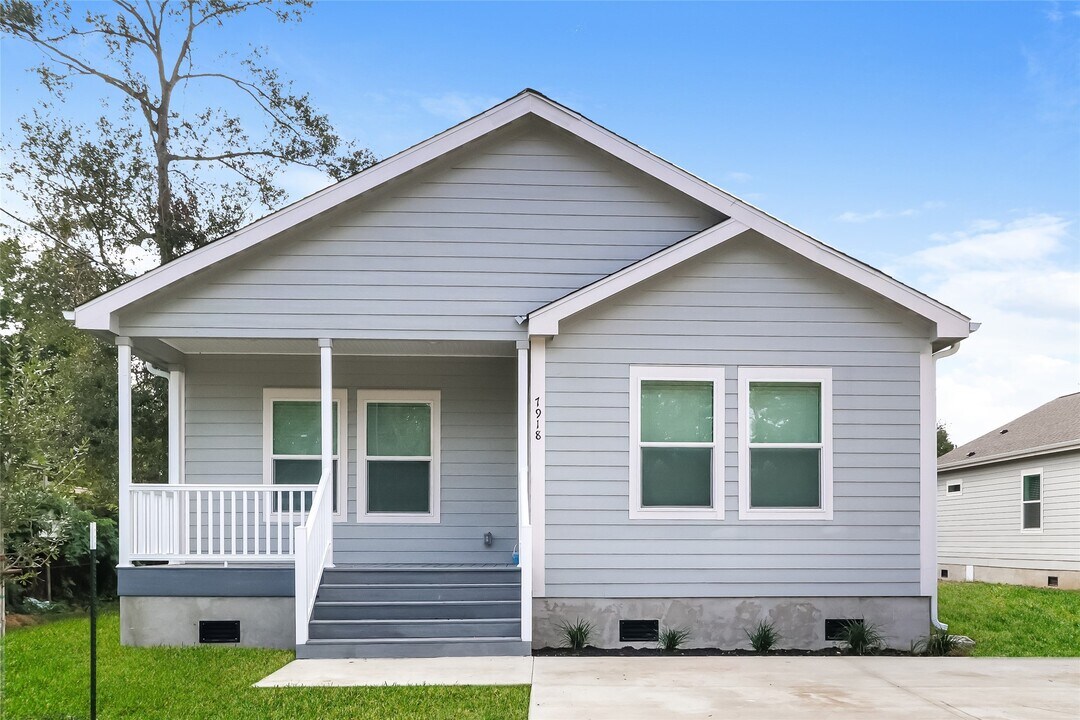 7909 Record St in Houston, TX - Building Photo