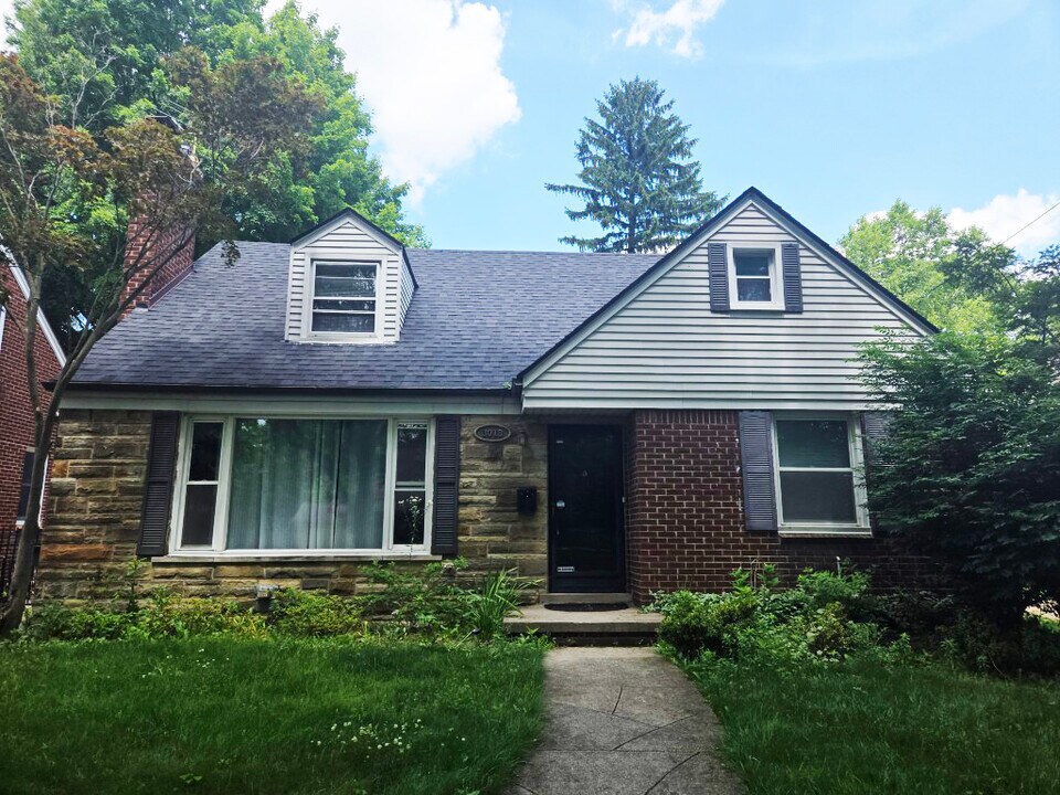 3018 Guilford Dr in Royal Oak, MI - Building Photo