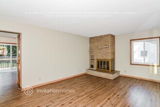 5814 Pearson Dr in Minneapolis, MN - Foto de edificio - Building Photo