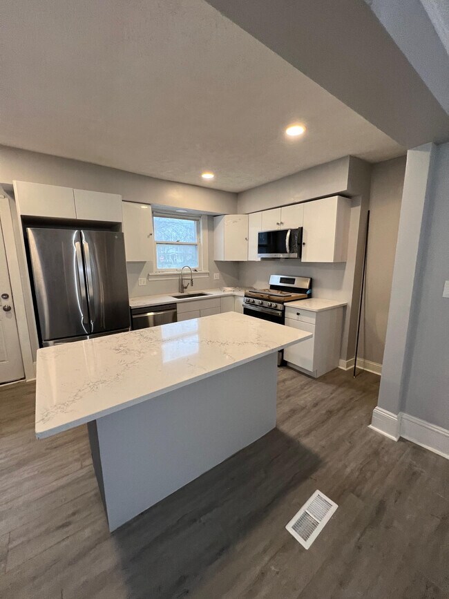 3332 Cedarbrook Rd in Cleveland Heights, OH - Building Photo - Building Photo