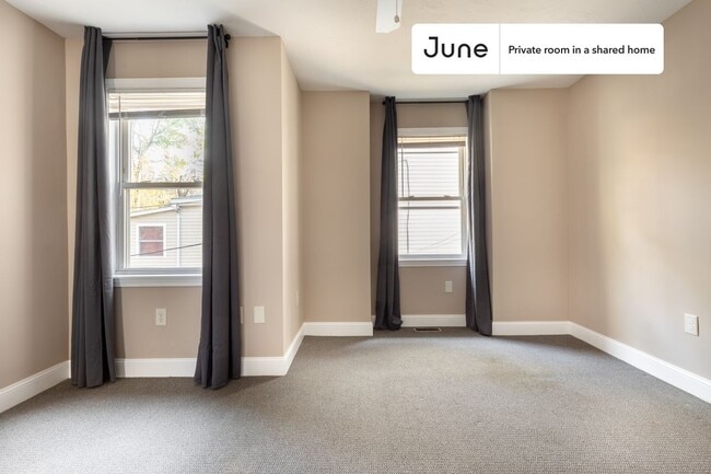 Private bedroom in 4 bed/2 bath Home in Boston, MA - Building Photo - Building Photo