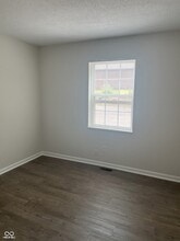 421 Lark Ct in Carmel, IN - Building Photo - Building Photo