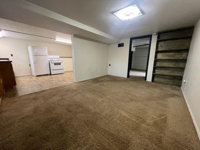 2524 NE Division St in Bend, OR - Building Photo - Building Photo