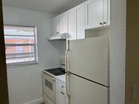 1561 NE 8th St, Unit 6 in Homestead, FL - Foto de edificio - Building Photo