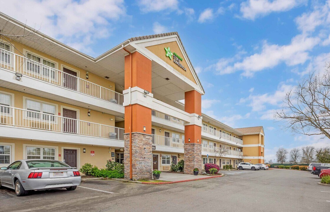 Furnished Studio-Sacramento - Northgate in Sacramento, CA - Building Photo