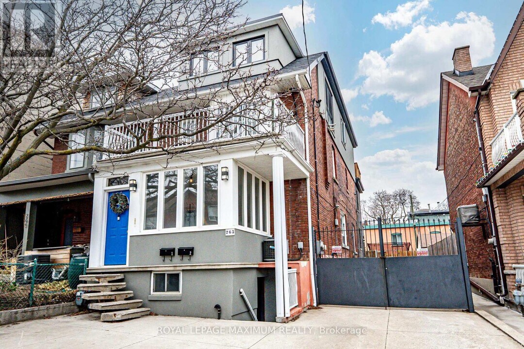 263 Brock Ave in Toronto, ON - Building Photo