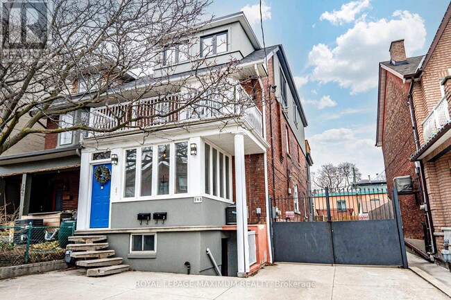 263 Brock Ave in Toronto, ON - Building Photo - Building Photo