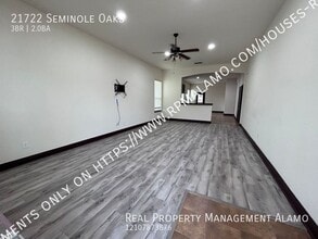21722 Seminole Oaks in San Antonio, TX - Building Photo - Building Photo