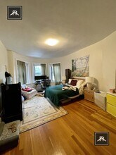 1730 Beacon St in Brookline, MA - Building Photo - Building Photo