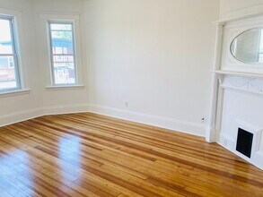 17 Rowell St in Boston, MA - Building Photo - Building Photo